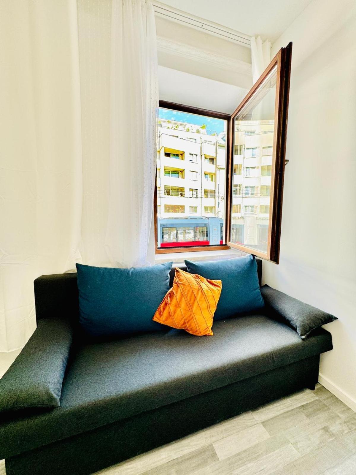 Very Spacious Apartment For Up To 7P With Great Location 维也纳 外观 照片