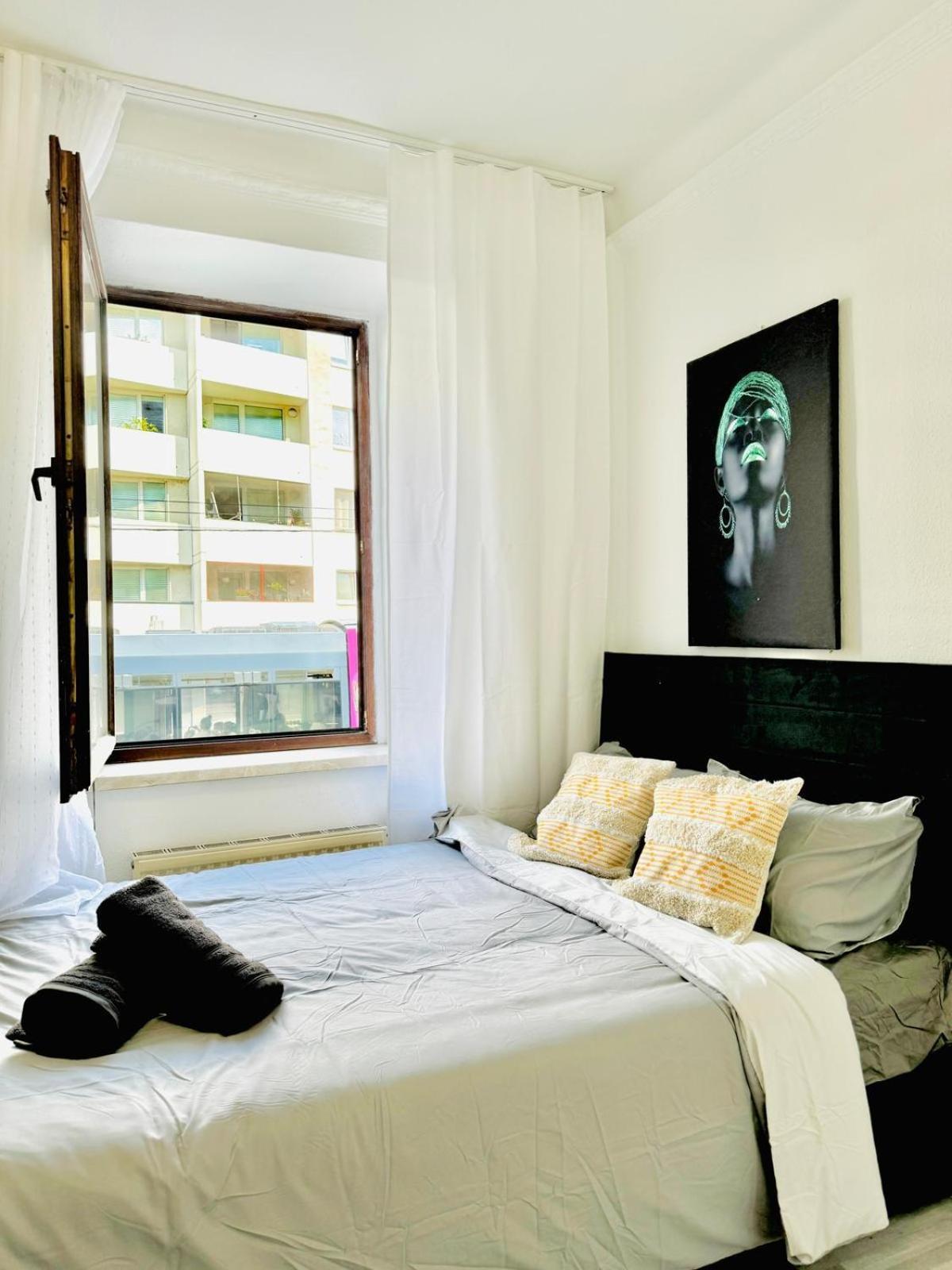 Very Spacious Apartment For Up To 7P With Great Location 维也纳 外观 照片
