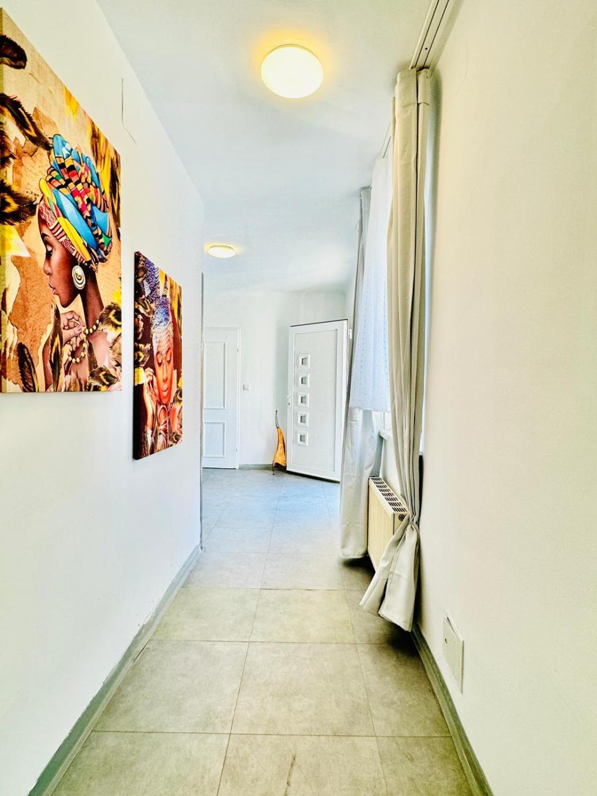 Very Spacious Apartment For Up To 7P With Great Location 维也纳 外观 照片